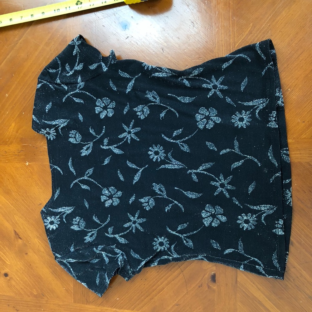Floral Black and Gray Top